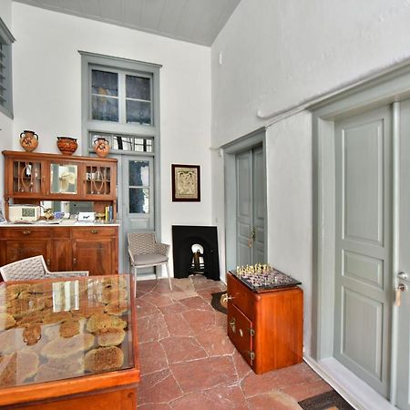 On The Port Mansion Studio 2 Hydra Экстерьер фото