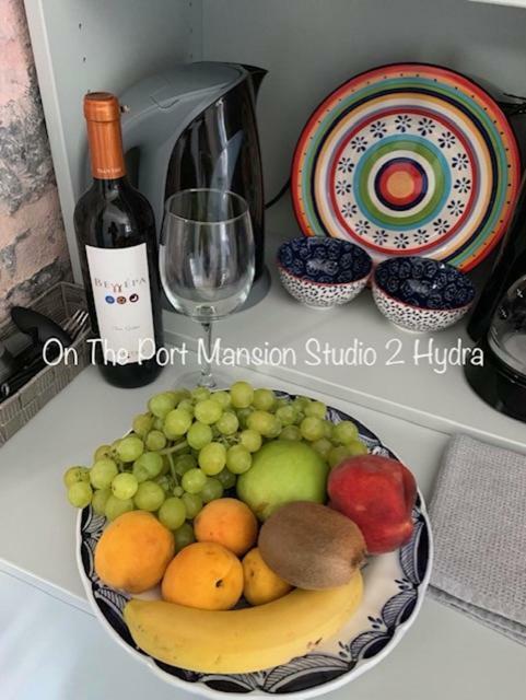 On The Port Mansion Studio 2 Hydra Экстерьер фото