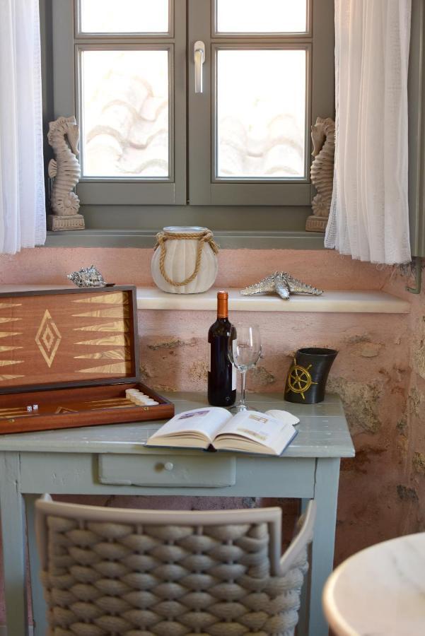 On The Port Mansion Studio 2 Hydra Экстерьер фото